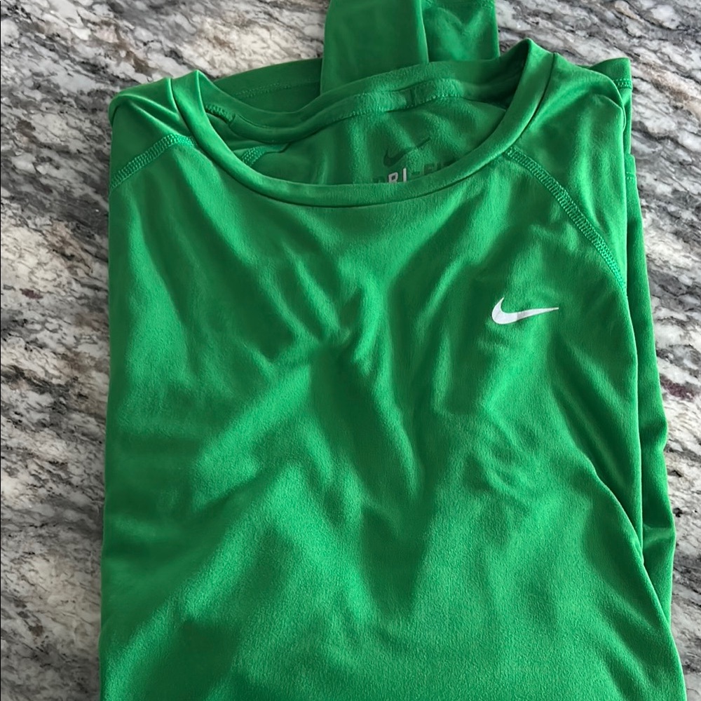 Nike Men's Green Long Sleeve Tee